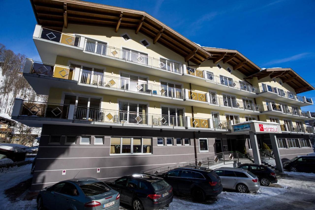 Hotel Herzblut Saalbach Kültér fotó