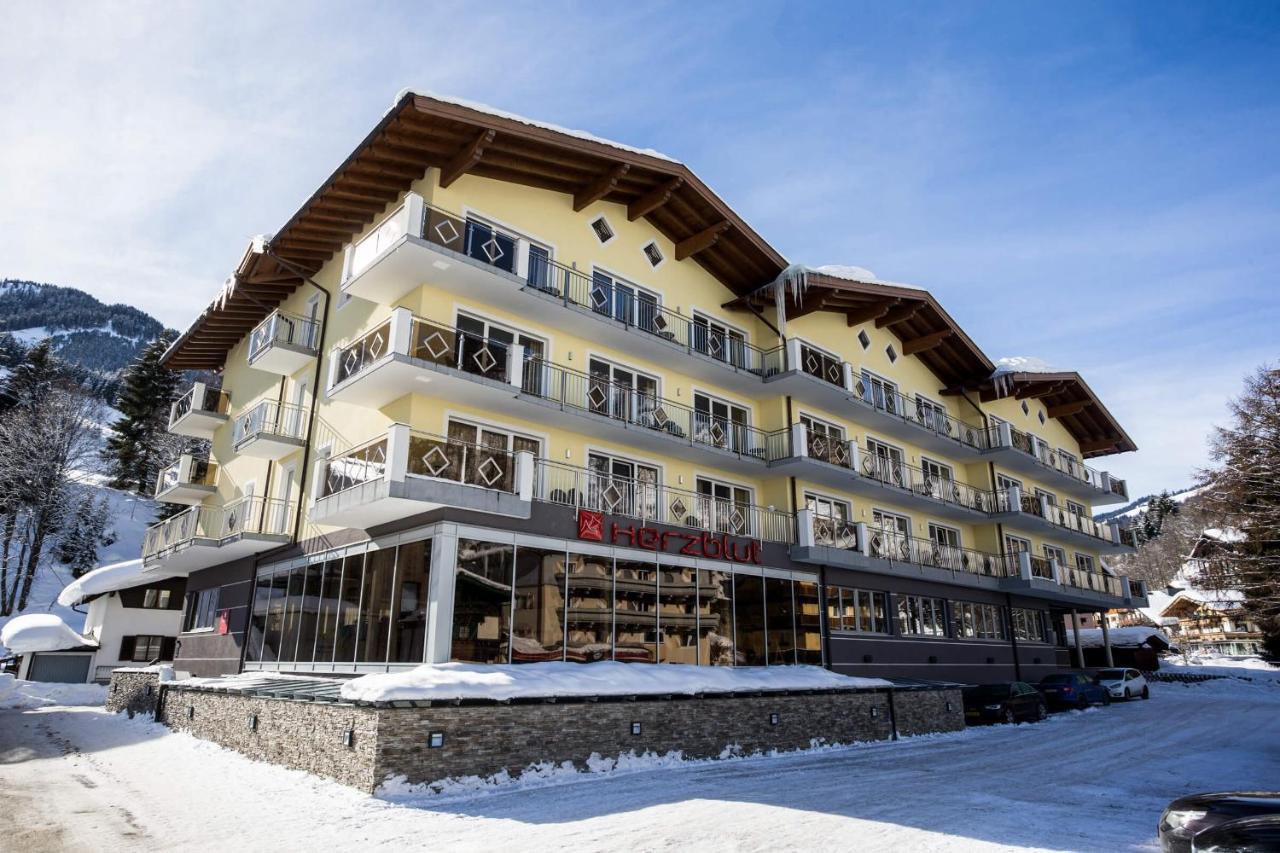 Hotel Herzblut Saalbach Kültér fotó