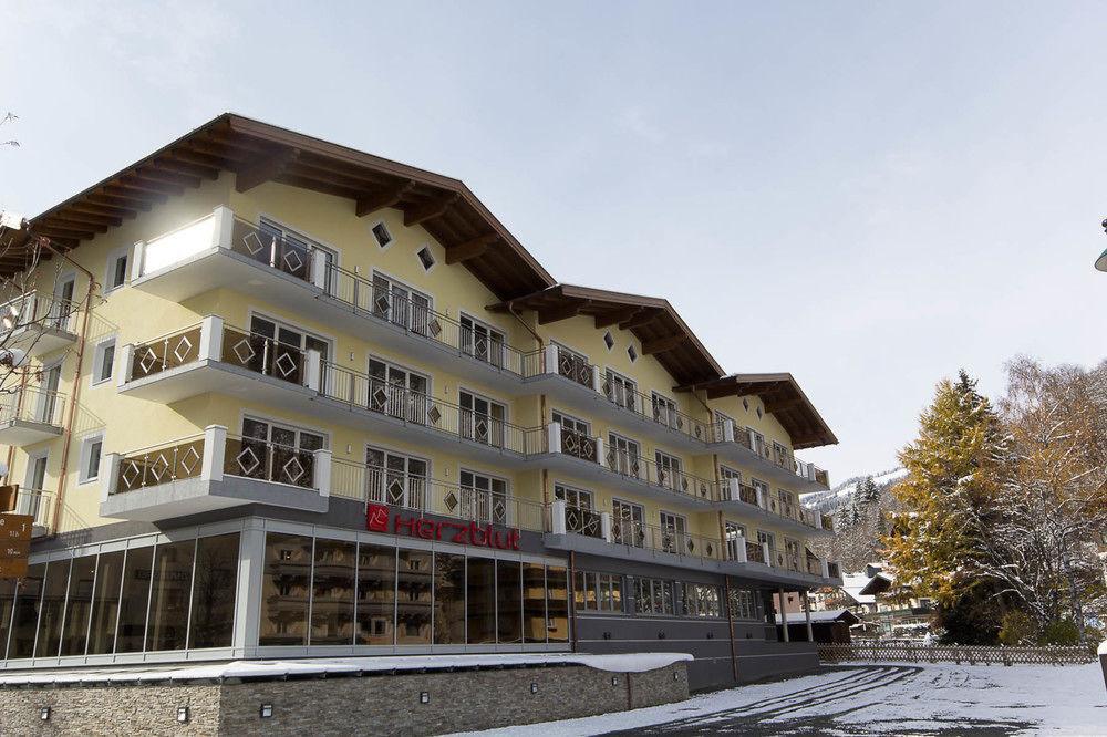 Hotel Herzblut Saalbach Kültér fotó